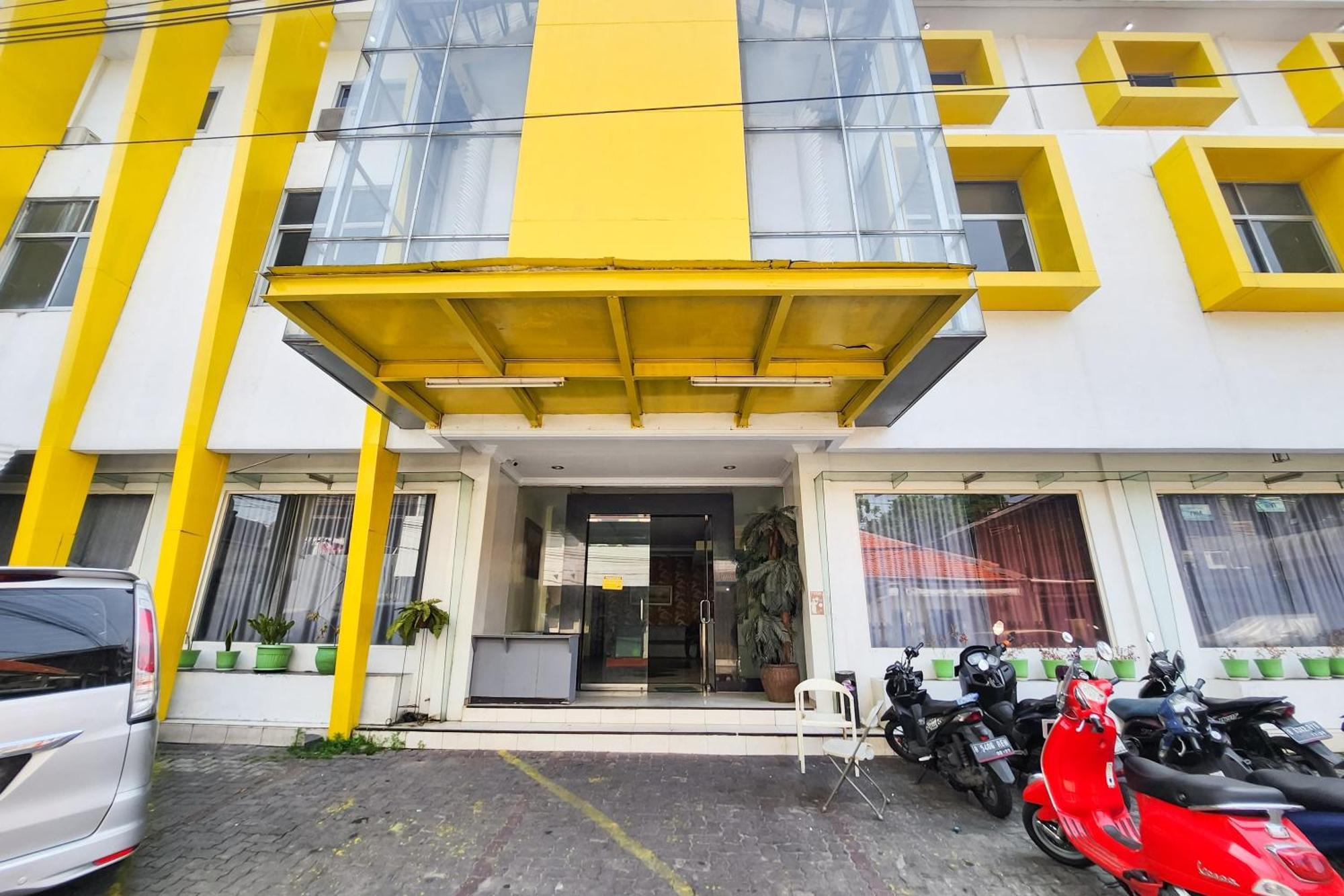 Reddoorz Near Stasiun Tanah Abang